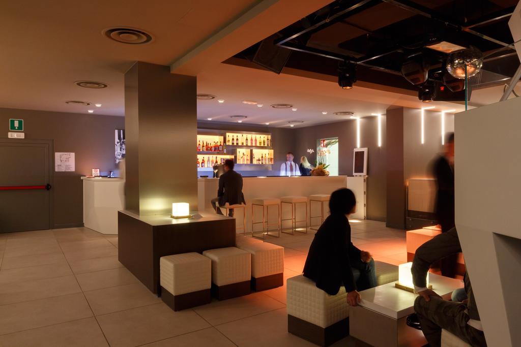 康佩丽酒店 松德里奥 外观 照片